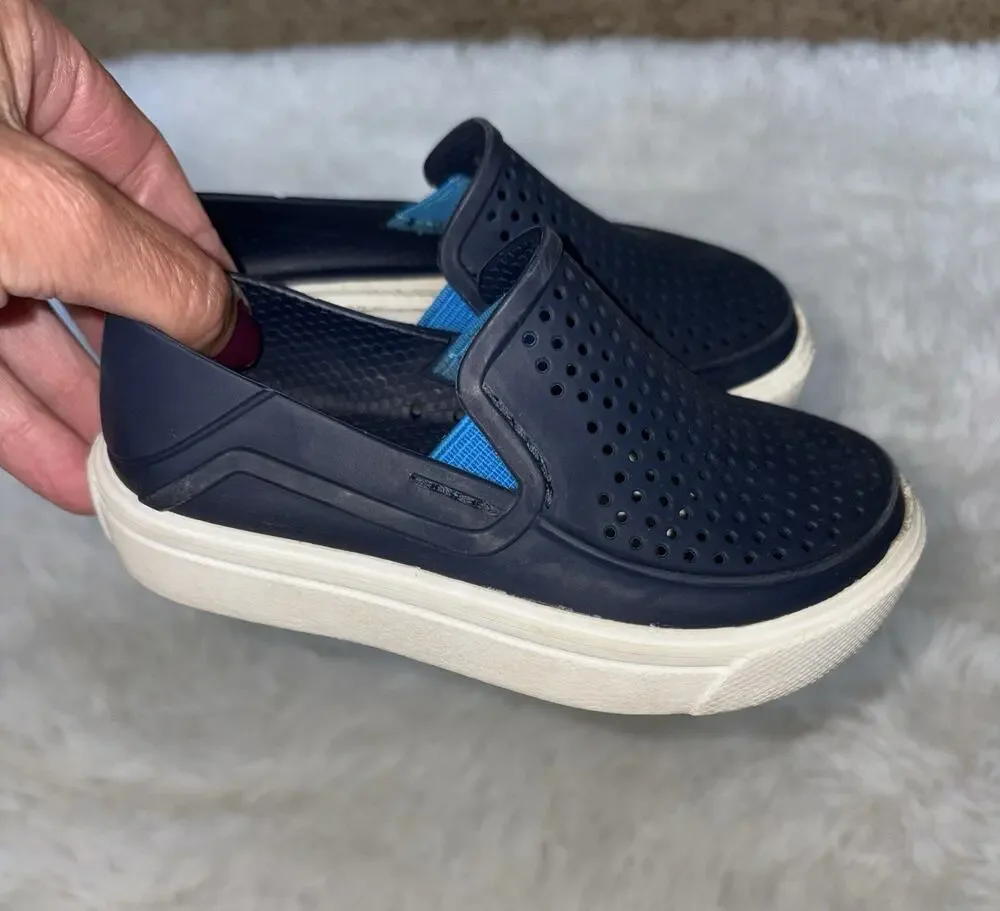 Crocs Toddler Sz. 7 Citilane Rona Slip On casual Navy Shoe. Comf, Cute